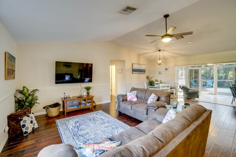 4 Mi to Port Charlotte Town Center: Group Retreat! House in Port Charlotte