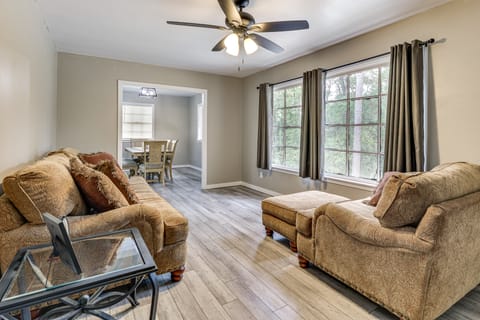 Great for Families! Remodeled Jackson Home House in Alabama