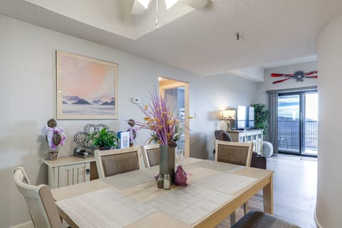 Fun w/ Family! Sugartop Gem w/  Pool + Mtn Views Apartment in Sugar Mountain