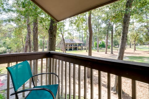 Golf, Swim & Dine! Condo w/ Lake Conroe Access Apartment in Lake Conroe