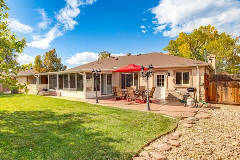 Suburban Home 9 Mi to Dtwn Denver: Outdoor Oasis! House in Aurora