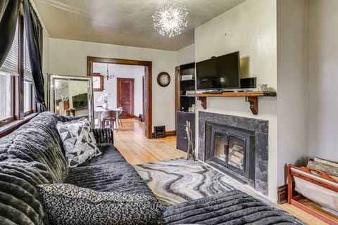 1 Mi to Downtown Dubuque! Spacious Home House in Dubuque