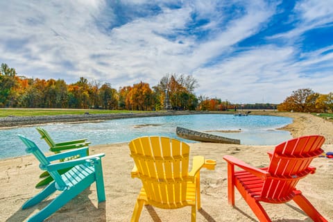 Outdoor Oasis w/ Fire Pit & Dock: Galion Log Cabin House in Ohio