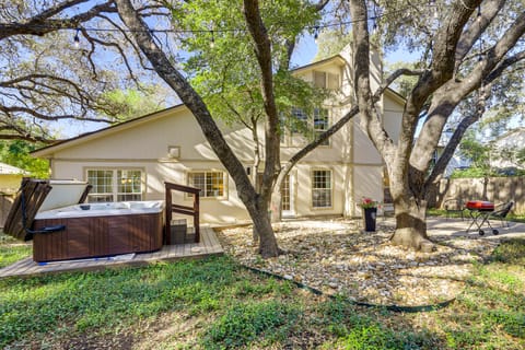 Work & Relax: San Antonio Home w/ Hot Tub! House in San Antonio