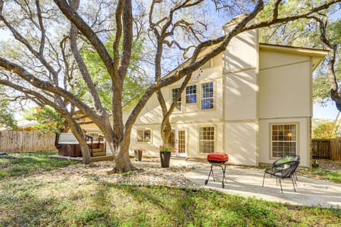 Work & Relax: San Antonio Home w/ Hot Tub! House in San Antonio