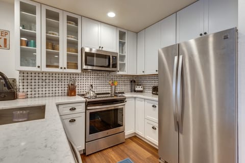 Mammoth Mtn Ski-In/Out Condo w/ Hot Tub Access! Apartment in Mammoth Lakes