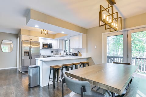 6 Mi to Bushkill Falls: Secluded Home w/ Game Room House in Middle Smithfield