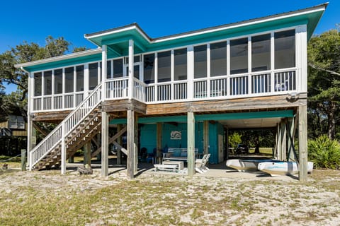 Gulf Shores Gem w/ Beachfront Patio & Sunset Pier! House in West Beach
