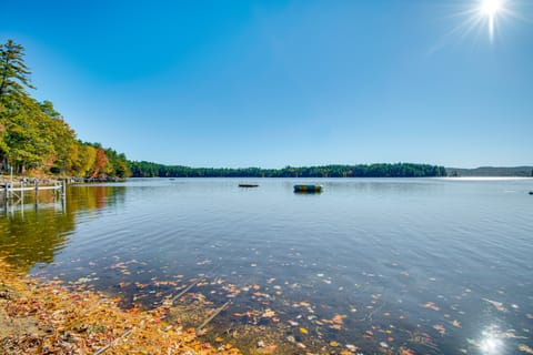 Direct Lake Access! Quiet Waukewan Retreat House in Lake Waukewan