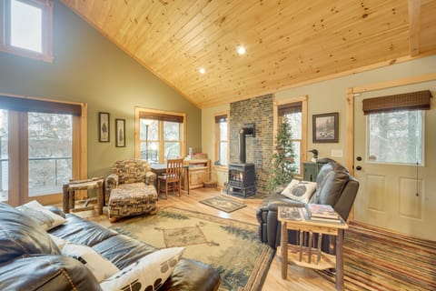 Benoit Lake Escape! Luxe Northwoods Cabin House in Wisconsin