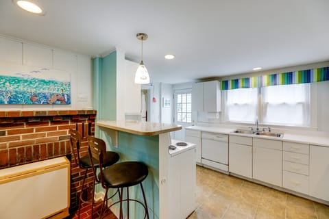 Steps to Rehoboth Beach: Spacious Family Home! House in Rehoboth Beach