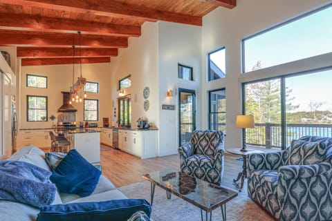 Dock + Game Room: Luxe Retreat on Rhodhiss Lake! House in Caldwell