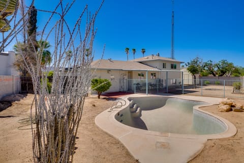 6 Mi to Saguaro Nat’l Park! Family Home w/ Patio House in Casas Adobes