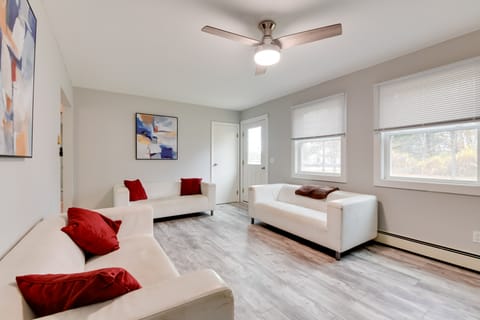 Ski, Hike & Explore: Home 5 Mi to Dtwn Burlington! House in Colchester