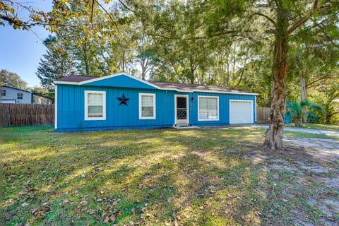 Paddle, Hike & More: Quiet Home in High Springs! House in Florida