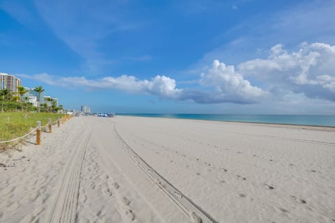 Luxe Beachfront Unit w/ Pool Access in Bal Harbour Apartment in Bal Harbour