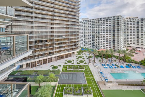 Luxe Beachfront Unit w/ Pool Access in Bal Harbour Apartment in Bal Harbour