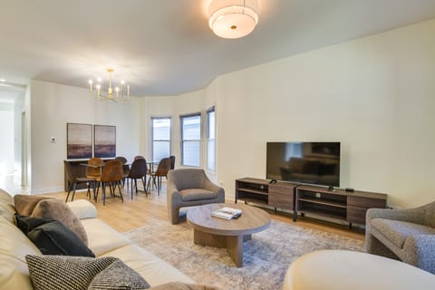 Shop, Dine & Unwind: Oak Park Home w/ Private Yard House in Oak Park