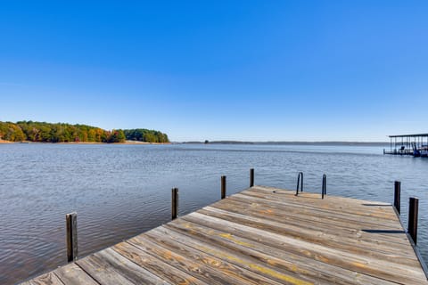 Dock + Views: Family Retreat on Lake Hartwell! House in Lake Hartwell