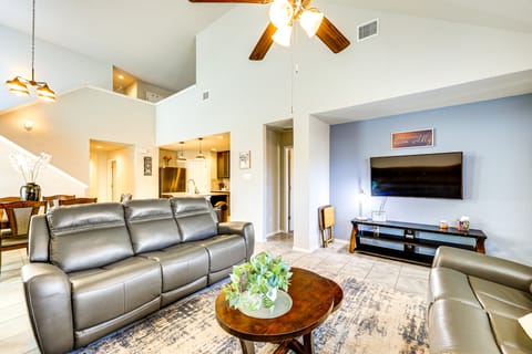 Spacious San Antonio Family Retreat Near SeaWorld! House in San Antonio