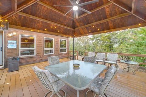 Lake Eufaula Cabin w/ Dock at Nine Marina House in Longtown