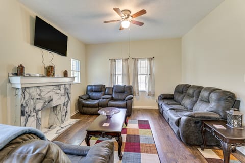 'Doris & Susan's Place' - Historic Tuskegee Home House in Alabama