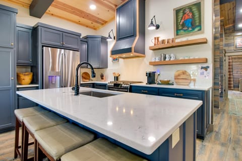 Fly Fishers’ Paradise: Getaway Near White River! House in Cotter