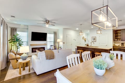 Explore Beaches & May River! Family Bluffton Home House in Bluffton