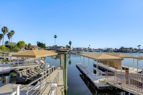 5 Min to Fast Water: Waterfront Discovery Bay Home House in Discovery Bay