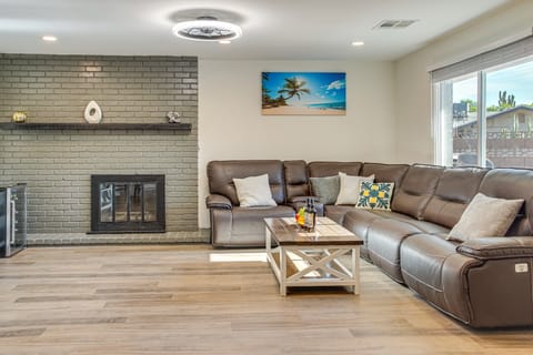 2 Mi to ASU: Spacious Family Home w/ Patio! House in Tempe