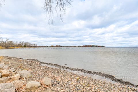 Ski, Fish & Unwind: Peaceful Lake Champlain Home! House in Lake Champlain