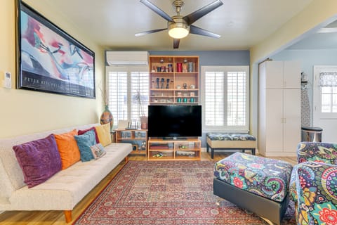 Stylish Home Near SoFi Stadium, LAX & Long Beach House in Compton