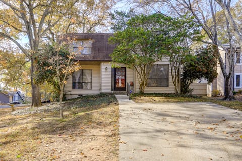 Easy Hwy Access to ATL: Work-Ready Riverdale Home House in Riverdale