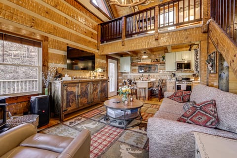 Hot Tub Haven! Mtn-View Home 13 Mi to Bryson City! House in Qualla