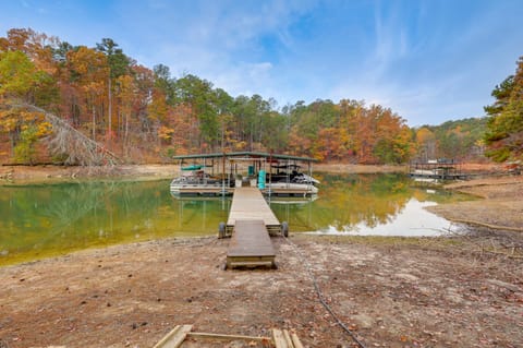 Steps to Lake Lanier: Wooded Escape w/ Boat Dock House in Lake Lanier