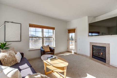 Walkable Condo 5 Mi to Winter Park Resort! Apartment in Fraser