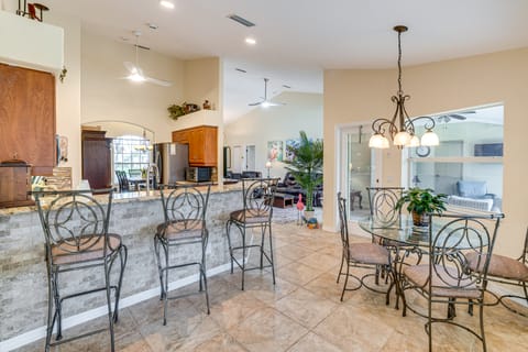 Beach Days & Fairways: Rotonda West Snowbird Home House in Rotonda West