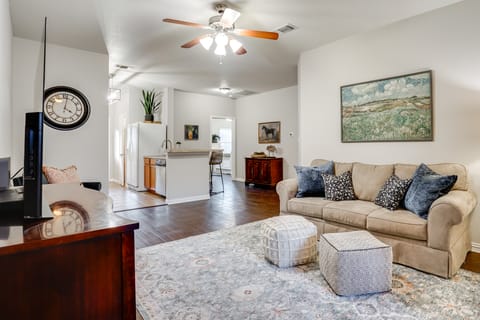 1 Mi to Historic Dtwn Weatherford: Home w/ Yard House in Weatherford