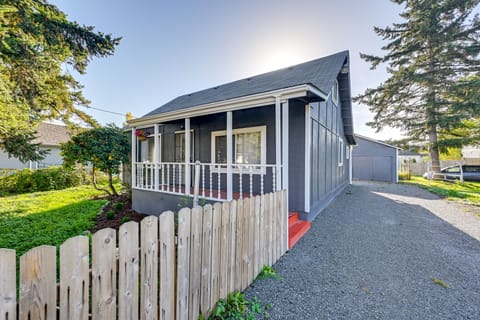 3 Mi to Auburn Station! Commuter-Friendly Home House in Auburn