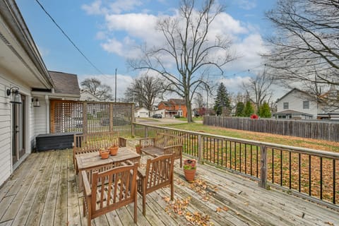 Steps to Elm St: Gorgeous Double-Lot Getaway House in Three Oaks