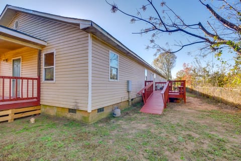 Rural Retreat in Fort Valley: 8 Mi to Main Street! Apartment in Georgia
