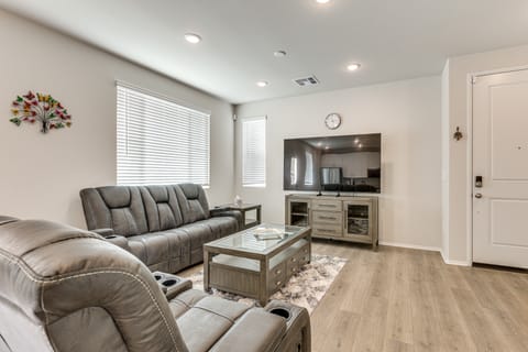 Near Hospitals: Home w/ Pool Access in Temecula House in Temecula