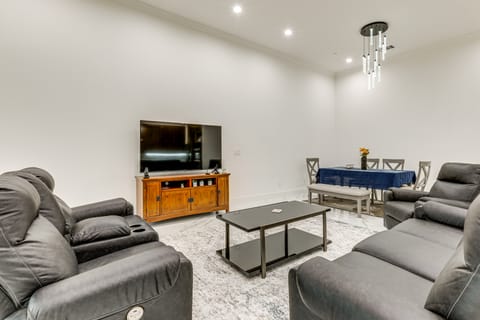 Sip, Dine & Unwind: Spacious Lodi Gem w/ Patio! House in Lodi