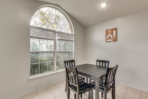 Explore Gulfport Beaches: Family Home w/ Yard House in Gulfport