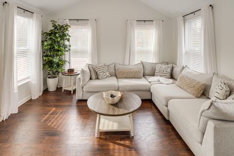 Backyard Retreat! Extended Stay in Nashville House in Nashville