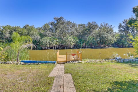 Canal-Front Home w/ Fishing Dock in Port Charlotte House in Port Charlotte