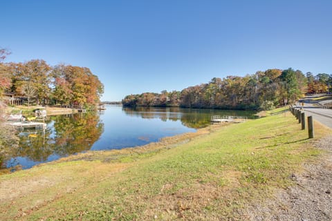 Dog Friendly! Hot Springs Condo w/ Private Balcony Apartment in Garland County