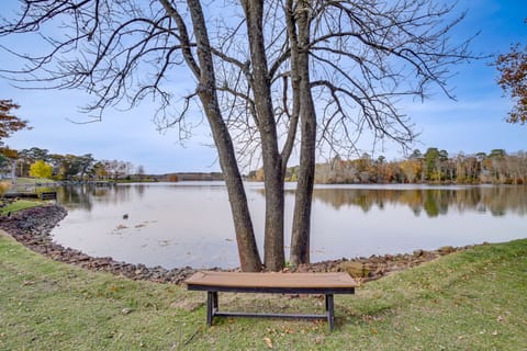 2 Mi to Dtwn! Waterfront Gem on Wicomico River Apartment in Salisbury