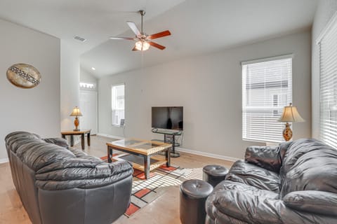 Quiet Texas Home w/ Patio: Golf, Shop & Explore! House in Rio Grande