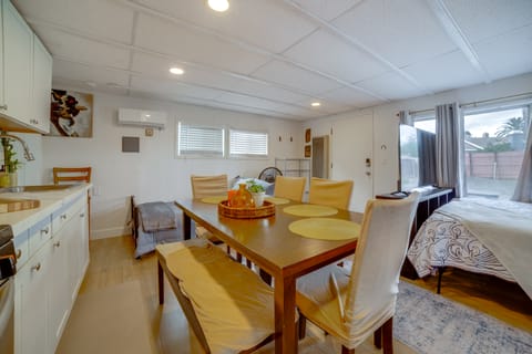 5 Mi to Dtwn Riverside & Hospital! Remote-Work Hub Apartment in Riverside